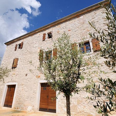 Bed & Breakfast Korta Gira Buici  Exterior photo