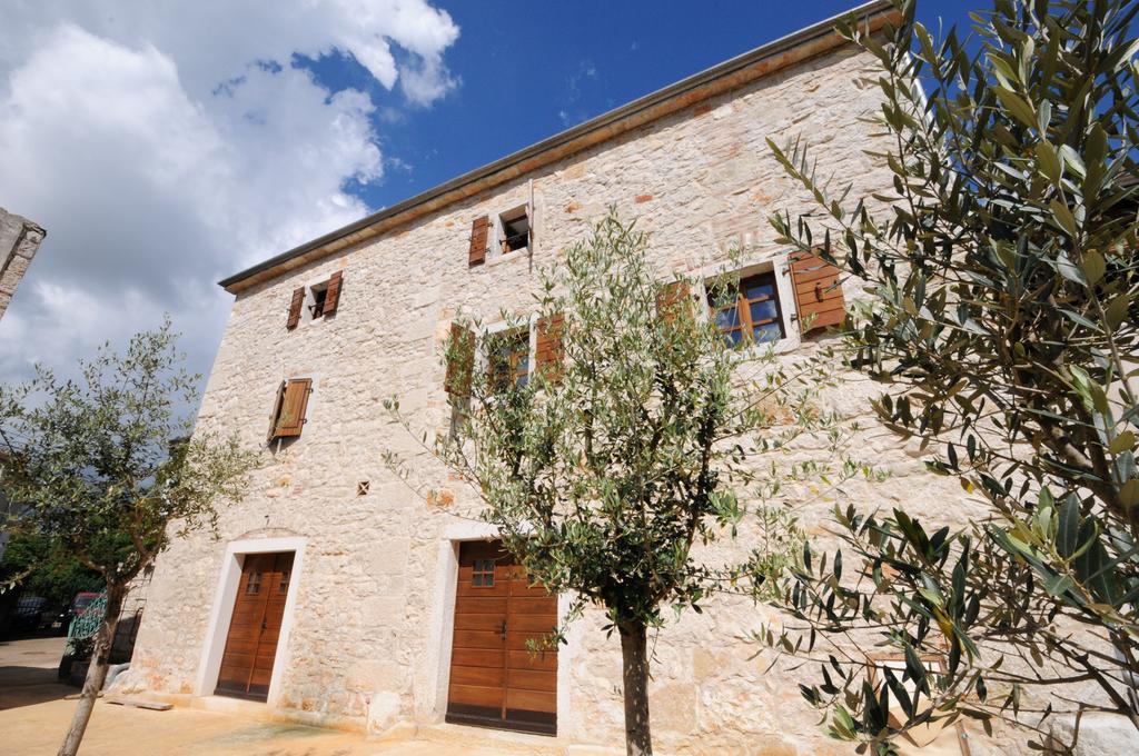 Bed & Breakfast Korta Gira Buici  Exterior photo